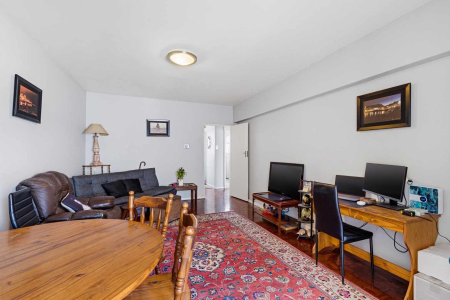 2 Bedroom Property for Sale in Sea Point Western Cape